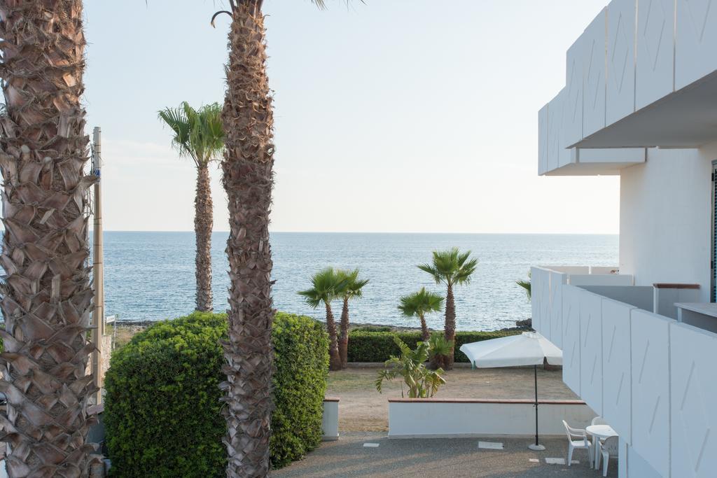 Blu Side Hotel & Residence Torre San Giovanni Ugento Exteriör bild